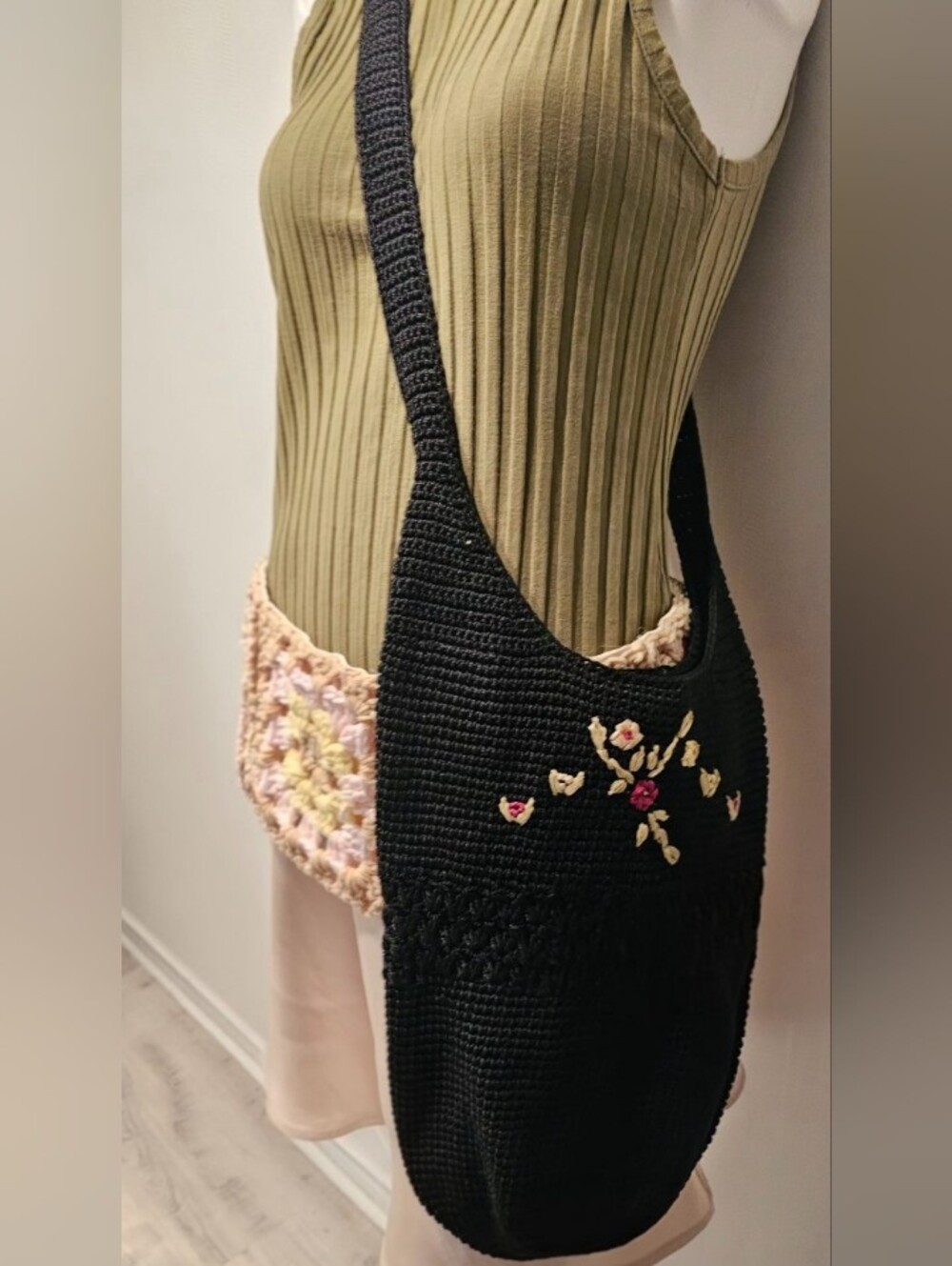 Black Crochet Crossbody Shoulder Bag with Floral Embroidery In Pink And Tan
